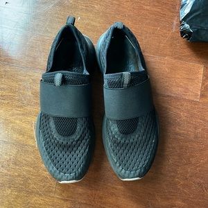 Sorel Kinetic Impact sneakers - size 9.5